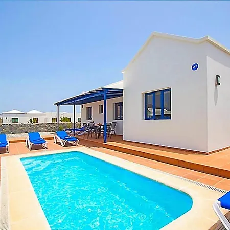 Tamia & Atlantico Marina Rubicon فيلة